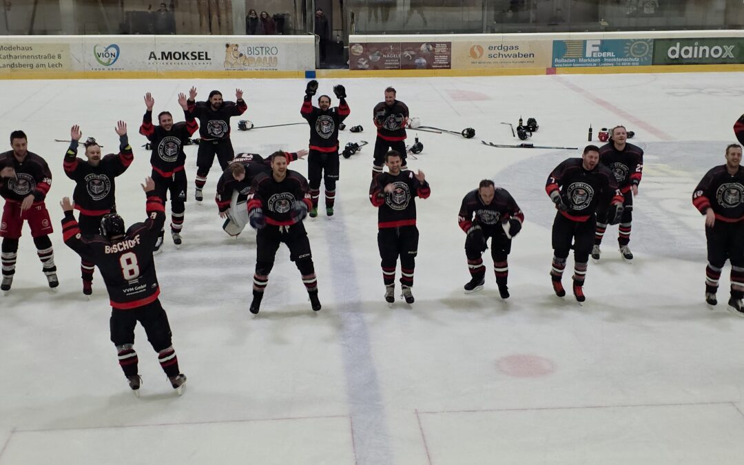 Ice Cubes feiern Derby-Sieg gegen Blonhofen